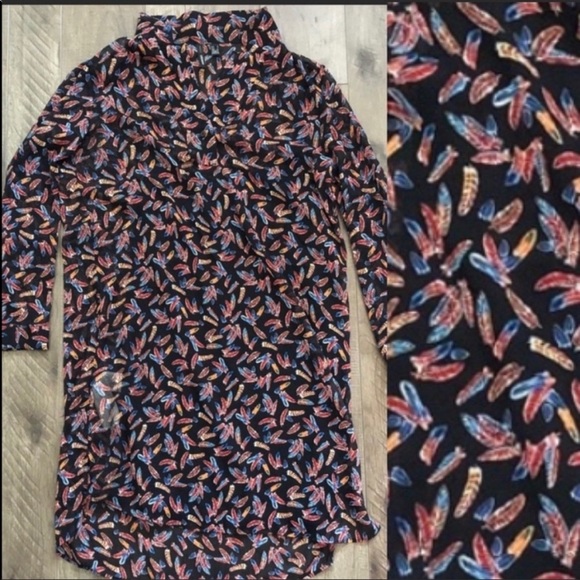 Mango Dresses & Skirts - EUC Mango Casual Feather Print Dress & Slip Size 4